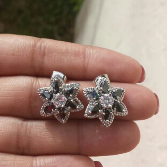 Jewelry - 𝅺EARRINGS